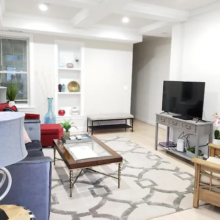 Spacious & Bright Home In Bloomingdale/ Truxton Dc